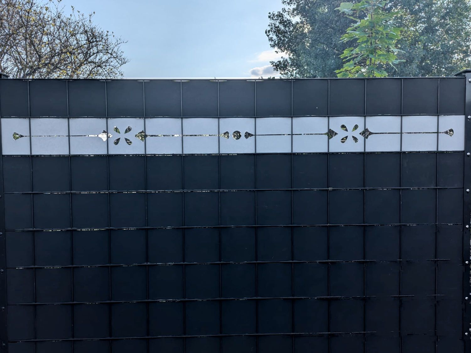 zaun|zu® PREMIUM Ukras Verona: zaštita vida laserskim uzorcima za dvostruka panelna ograda – 2,55 m – Pregled 4