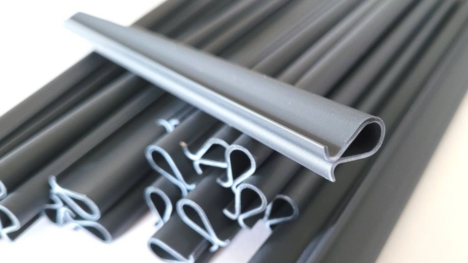 1000x Látásvédő szalag-kiegészítőkzaun|zu®-rögzítő sín OMEGA-Clip – kedvezményes csomag – 19,0 cm – Nézet 2